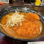 Koko Ichibanya - 手仕込とんかつカレーラーメン  1,008円。