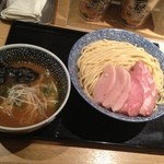 麺屋一燈 - チャーシュー濃厚魚介つけ麺