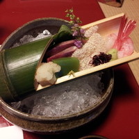 料理旅館 金沢茶屋 - 夕食：甘海老・鱈の真子まぶし・鰤の刺身