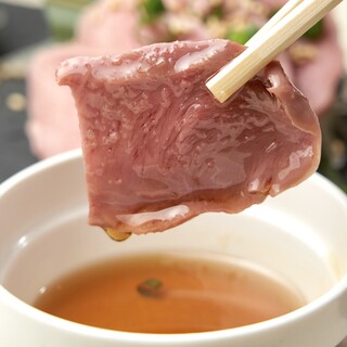 豊富な肉メニューがうれしい！居酒屋おつまみもそろってます！