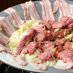 Hakata Motsunabe Tokumaru - 赤身ベースのあっさり肉鍋！夏でも☻お好きなお肉をお選びいただけます。お好みのお鍋をお楽しみ下さい　　