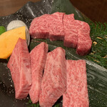 炭焼肉 石田屋。 - ロース、赤身