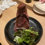 Nikyuu - 牛もも肉のローストビーフタワー