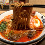 AFURI辛紅 - 麺は通常だと全粒粉入り極細麺、真空手揉み麺（山椒練込み）orこんにゃく麺に変更可能。