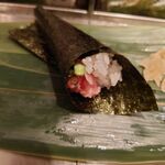 Sushi Uogashi Nihonichi - 無料クーポンでもらった「ねぎとろ手巻き」