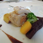 レストラン ラ トゥール - 若鶏胸肉とフォワグラのパロティーヌ