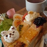 ゴッチェコーヒー - 可愛い    トッピングトースト