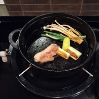 博多 鴨すき 鴨しゃぶ なかもぐろ - 鉄板で焼き焼き