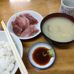 多け乃 - 食べはじめたら、アサリ汁がきた。