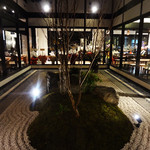 よつば珈琲 - 和風の中庭