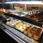 よつば珈琲 - ケーキ。　テイクアウトＯＫ