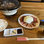 炭火焼肉 SECOND YABAKEI - 料理写真:牛カルビランチ850円→550円に