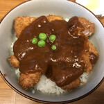 やまと - カツ丼。一度食べてみると、これだけ食べに来ている人の気持ちが分かります。