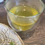 オステリア セーザモ - 自家製の緑茶もすばらしい