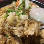 麻婆豆腐TOKYO - チーズカレー麻婆丼浮遊！