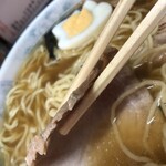 大勝軒 - 1枚目2枚目の叉焼断面2㎜