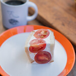 amam dacotan - フルーツトマトのサンド