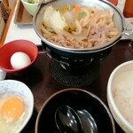すき家 - 牛すき鍋定食　780円