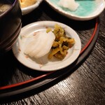 お料理ひろせ - ちょっとだけ酸味のある、懐かしい味のお漬物。