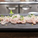 トリワイン ＰＩＫＯＳＨＨＨＵ - 鶏むね薄造り(ワインポン酢)