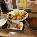 Kushiagedokoromikushi - ◆ 串揚げ１0本定食　¥1000-（税込）