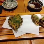 Tempura Oyobe - 海老の大葉包み揚げ