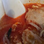 濃厚鶏白湯タンメン まつ井 - ラー油投入