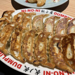餃子屋 弐ノ弐 ソラリアステージ店 - 