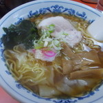 早稲田軒 - ワンタンメンアップ