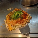 Okonomiyaki Kishibe - そばなしの、肉玉。ネギはサービスかも(笑)