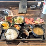 Sumibiyakiniku Suteki Kojon - ランチ3種盛り