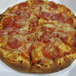 加悦の美味しいピザ店 - サラミピザ！