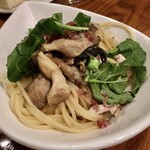 ラ･マンチーナ - サンマとキノコのパスタ