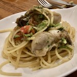 ラ･マンチーナ - 牡蠣とブロッコリーのパスタ