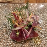 ラ･マンチーナ - カツオと茄子のカルパッチョ