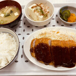 なかしま食堂 - 料理写真:とんかつ定食＝750円