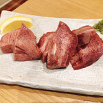 炭火焼肉 おおば - 厚切り上タン塩