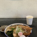 らー麺　Do・Ni・Bo - 今朝は玉コン付き〜