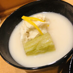 味享 - 真鱈の白子と揚げ茄子と湯葉です。京都のxxxの白味噌です