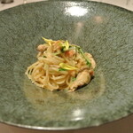 リストランテ カノフィーロ - 昆布森産牡蠣と水菜　フレッシュトマトのソース　リングイネ