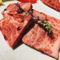 黒毛和牛焼肉 虎斑 北新地店 - 