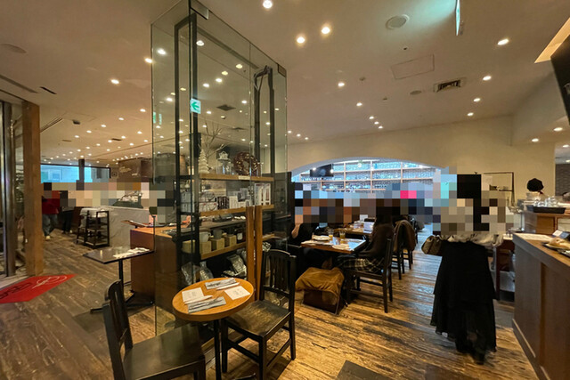 Paul Bassett Shinjuku photo 5