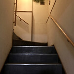 Tsukito Suppon - 階段を登って2階へ