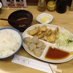 一芳亭 本店 - 2012年12月　豚天定食900円 ※ライス大ですが小もあります。