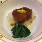 味ひろ - [焚合せ]
      ふろふき大根、京菊菜、蛤