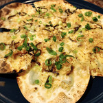 加藤商店 - パリピザ 塩昆布とモッツァレラ