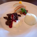 ウッチーノ食堂 - ＋300円の「デザート盛り合わせ（3品盛り）」。