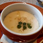 ビストロ セレニテ - 八角香る　小学校のクラスメートだった薫ちゃんは元気かな？