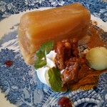 ビストロ セレニテ - なんかシナモン苦手な人がいるらしくポムを煮込んでいる時には添加しないで、デッシ☆の右横へ添付　ピノッチョ☆はシナモン大好きだからね♡