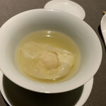 茶禅華 - 雉雲呑湯、ワンタンの中にも蟹身